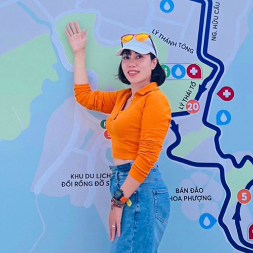 Ms Phạm Huệ